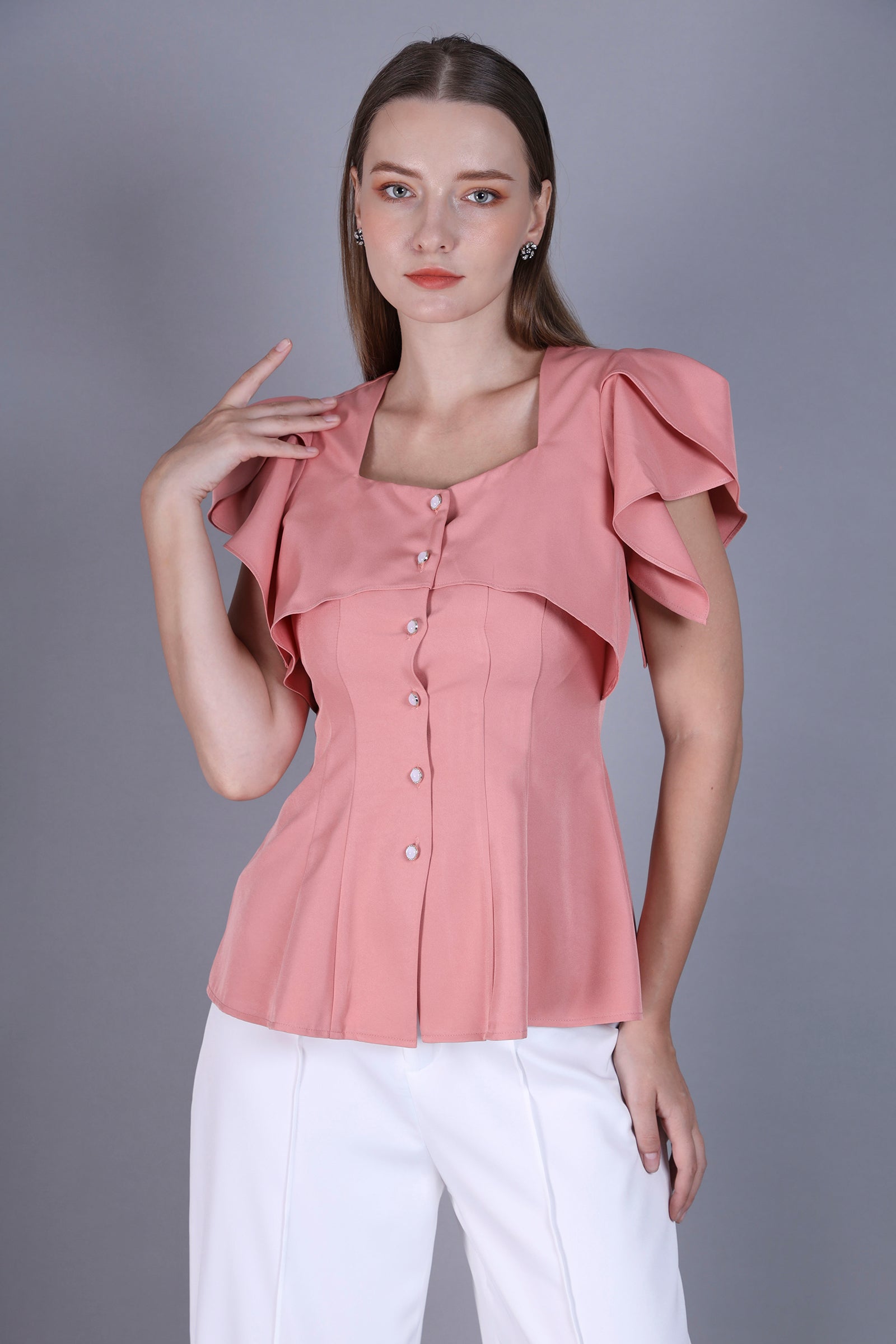 Elegant blouse with ruffle wing short-sleeve and gold ring buttons