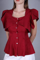 Elegant blouse with ruffle wing short-sleeve and gold ring buttons